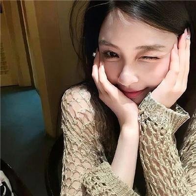在窗边